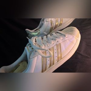 Women’s Adidas’s Superstar Athletic Shoe